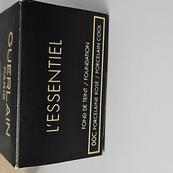 Guerlain Paris Foundation - Picture 6 of 9